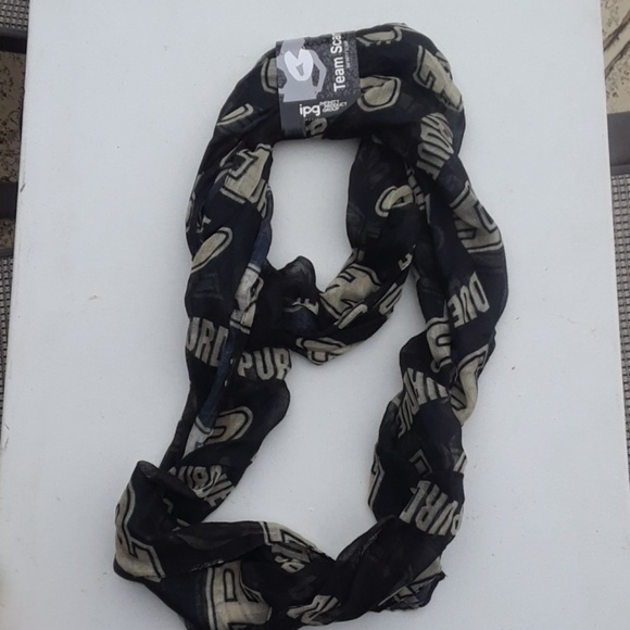 Scarf - Picture 1 of 3